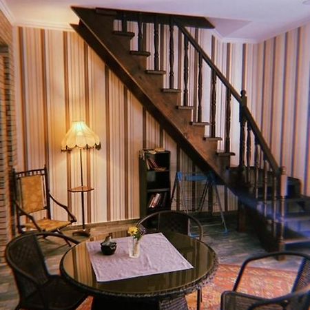 Home Away Home In Heart Of Tbilisi Luaran gambar