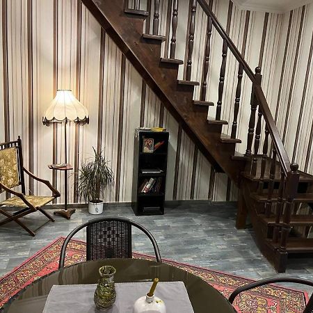 Home Away Home In Heart Of Tbilisi Luaran gambar