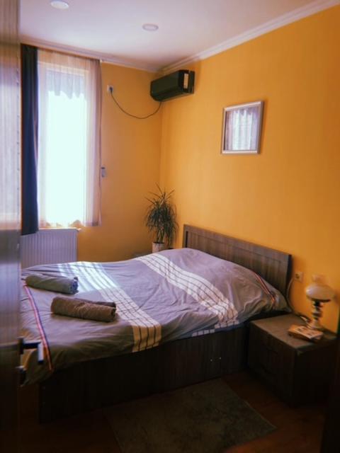 Home Away Home In Heart Of Tbilisi Luaran gambar