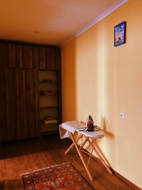 Home Away Home In Heart Of Tbilisi Luaran gambar