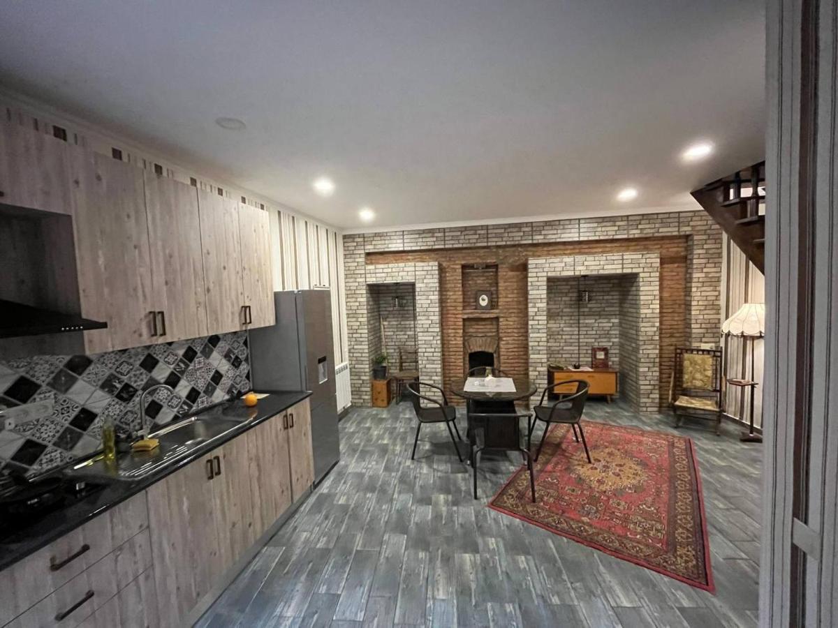 Home Away Home In Heart Of Tbilisi Luaran gambar
