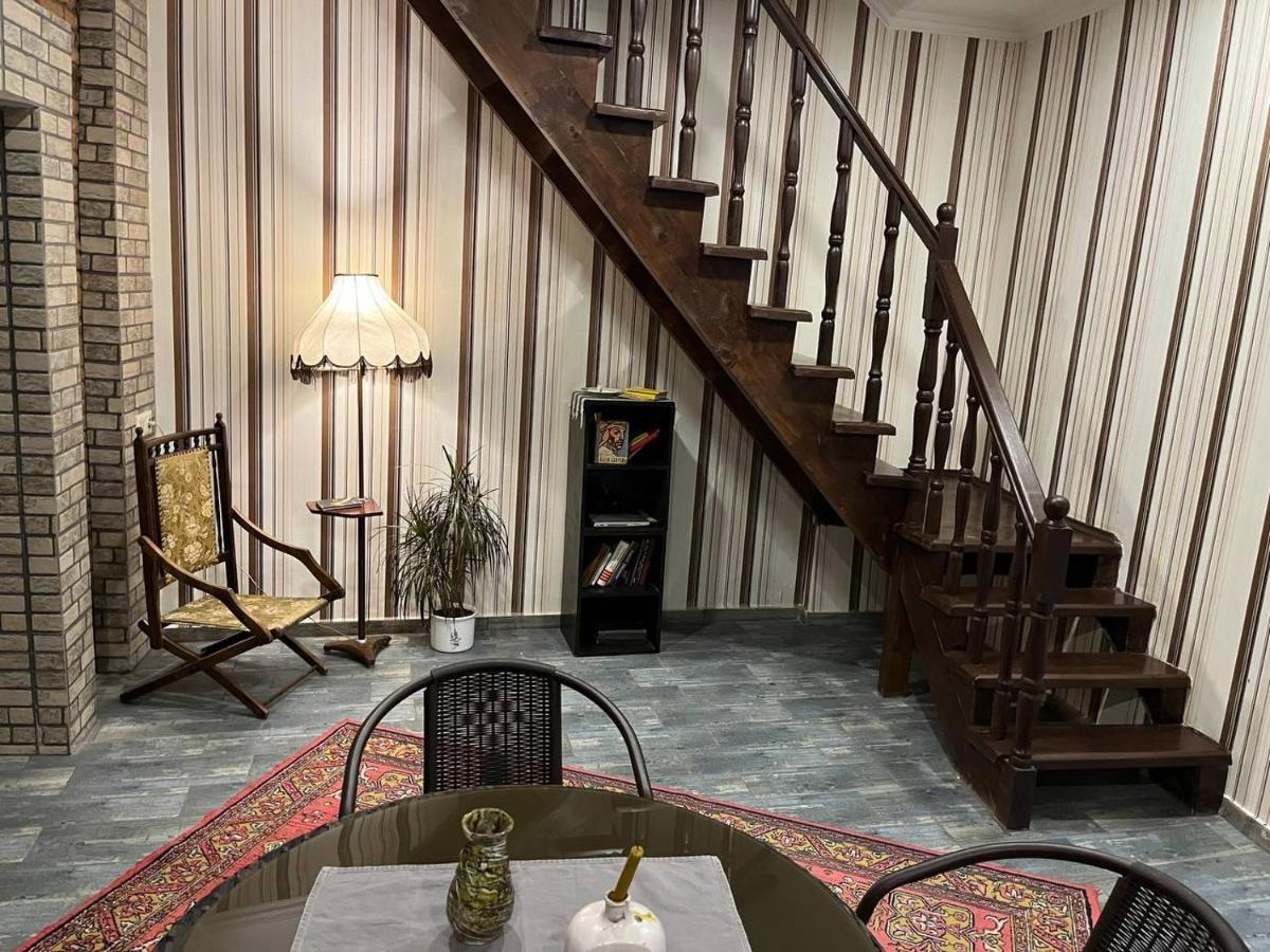 Home Away Home In Heart Of Tbilisi Luaran gambar